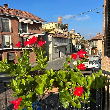 Takalcastel 2 Daire Cisterna dʼAsti