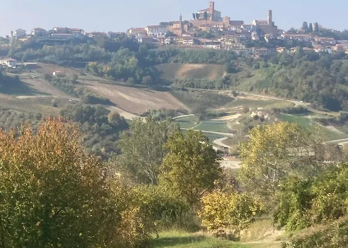 Takàlcastel 2 Apartamento Cisterna dʼAsti